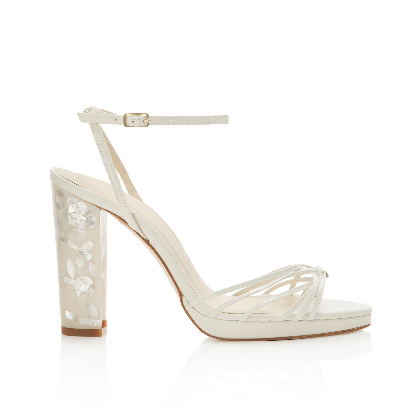 Sapatos de noiva Rosalina da Freya Rose com madrepérola