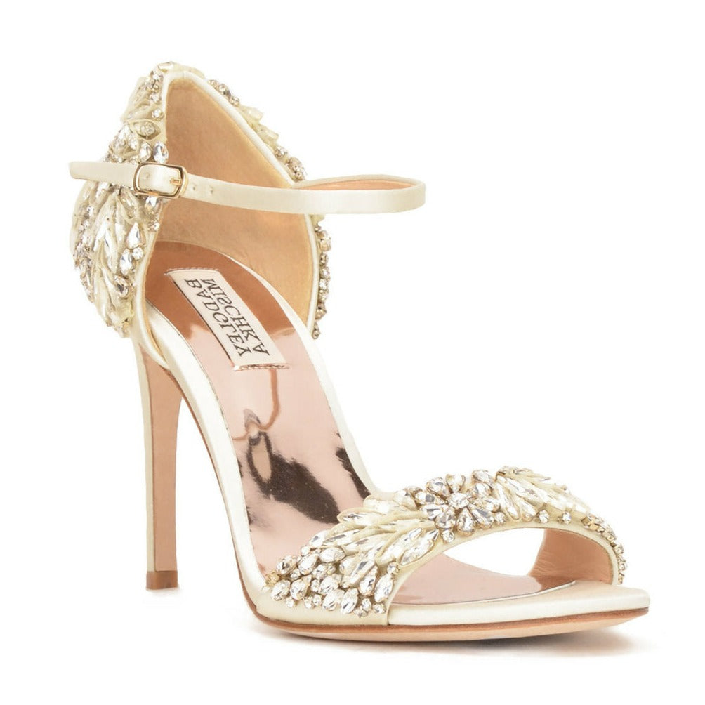 Sapatos de cerimónia Tampa da Jewel by Badgley Mischka com cristais
